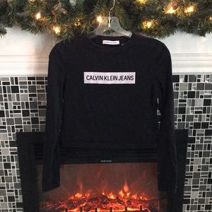 Juniors Calvin Klein long sleeve crop top